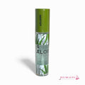 Huile à lèvres régénérante Bell Aloe, flacon transparent avec capuchon vert et motifs aloe vera – photo produit Ply’Beauty.