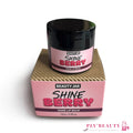 Baume à lèvres Beauty Jar Shine Berry – pot noir 15 ml présenté sur son packaging rose, effet brillant. 