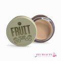 Baume à lèvres Bell Fruit ouvert, présenté dans son petit pot transparent avec son couvercle crème, texture beige claire et logo Ply’Beauty en bas de l’image.
